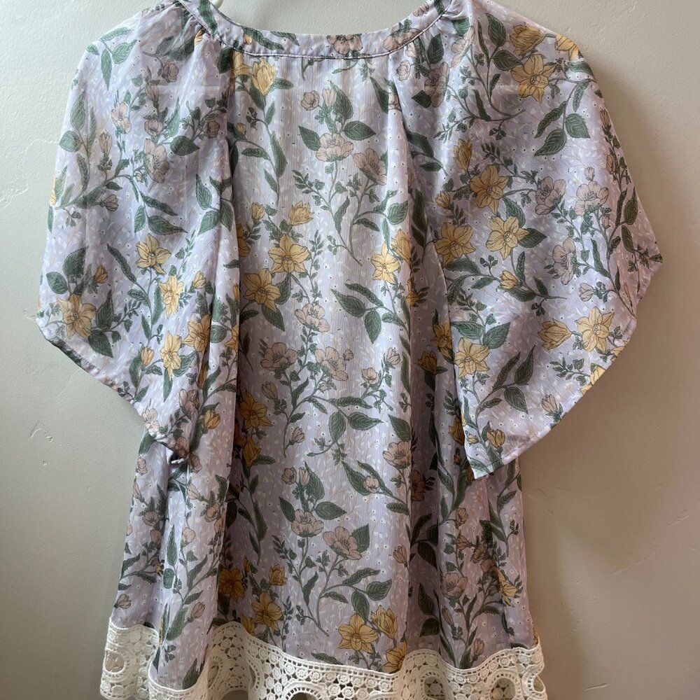 Spring Top - Picture 2 of 3